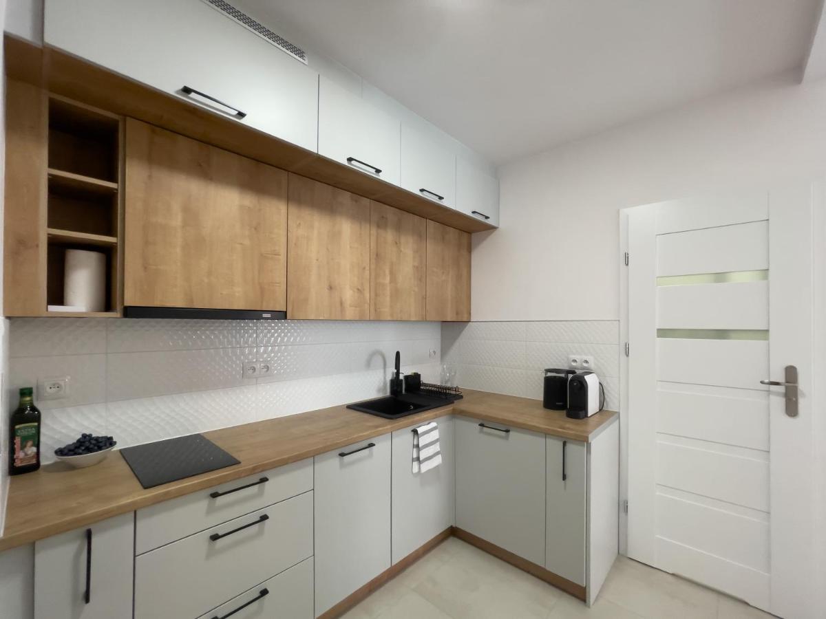 Urban Premium, Opolska 10 No 77b, Free Garage, Self Check-in Apartment